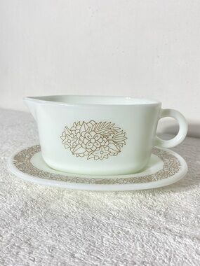 Vintage PYREX Woodland Brown Pattern Gravy Boat w Matching Underplate